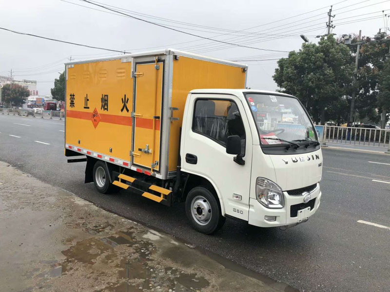 躍進(jìn)3米3(藍(lán)牌)爆破器材車(chē)