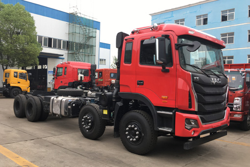 【國(guó)五】江淮K5前四后八挖機(jī)平板車(chē)