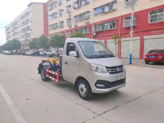 長(zhǎng)安國六汽油鉤臂（車廂可卸）式垃圾車（后雙輪）